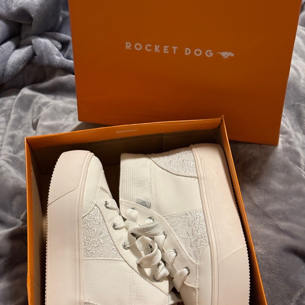 Rocket Dog Off-White Lace-Up Platform Sneakers